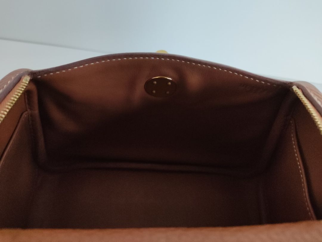 Hermès Gold Leather Lindy Mini Shoulder Bag
