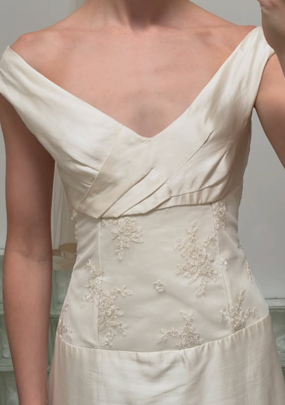 Vintage Ivory A Line V Neck Embroidery Satin Long Wedding Dress SH5873