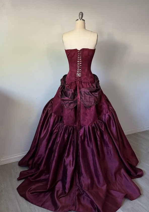 Vintage A Line Strapless Exquisite Beaded Burgundy Satin Prom Dress Wedding Guest Dress SH5400