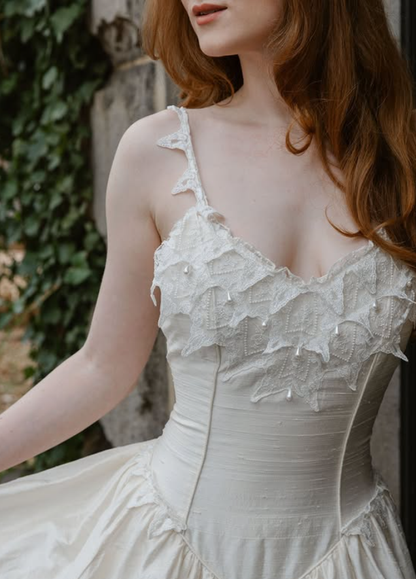 Vintage Ivory A Line Straps Lace Appliques Satin Long Wedding Dress SH6095