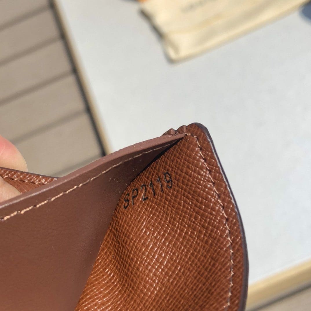 Louis Vuitton Marco Wallet M61675