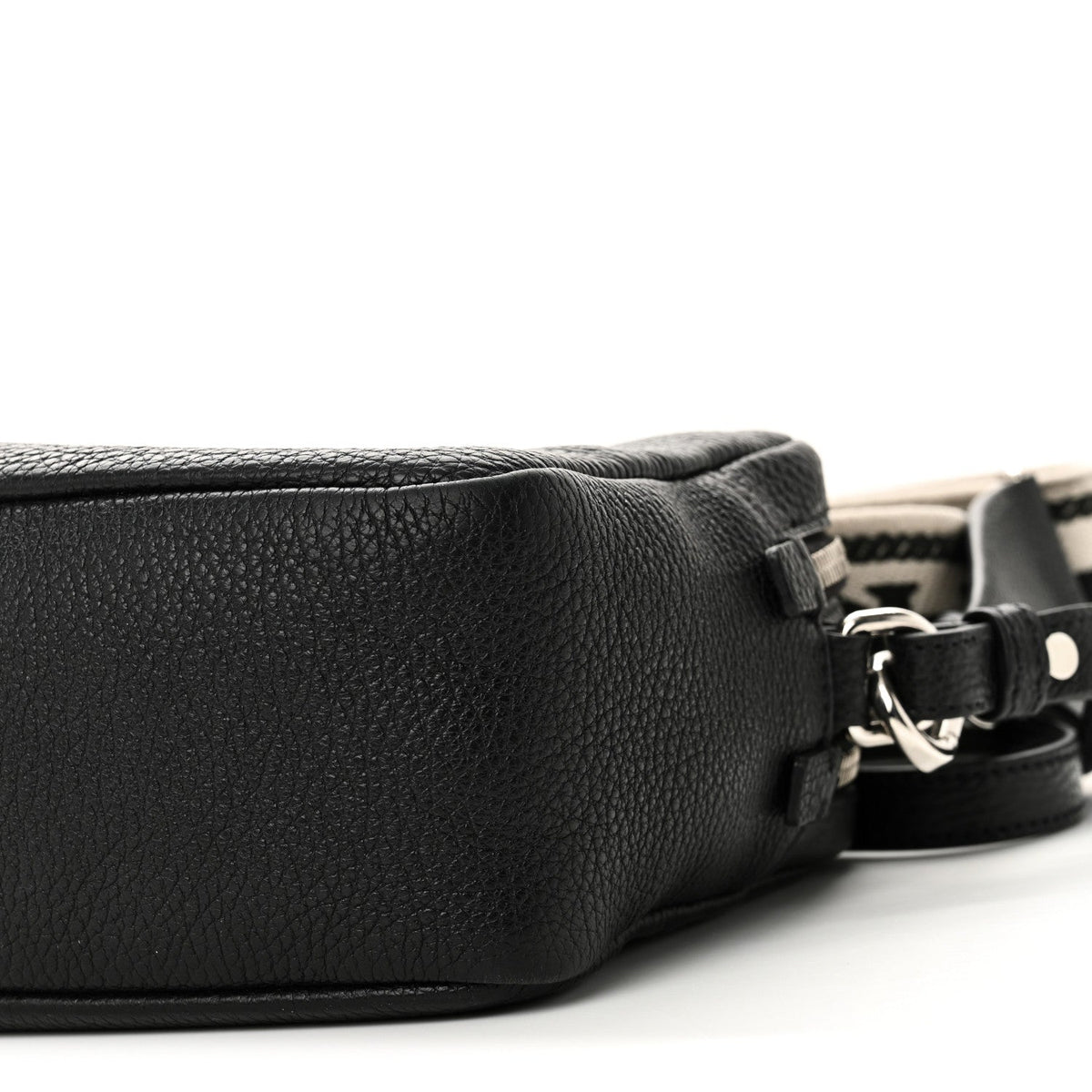 Vitello Daino Soft Camera Crossbody Black