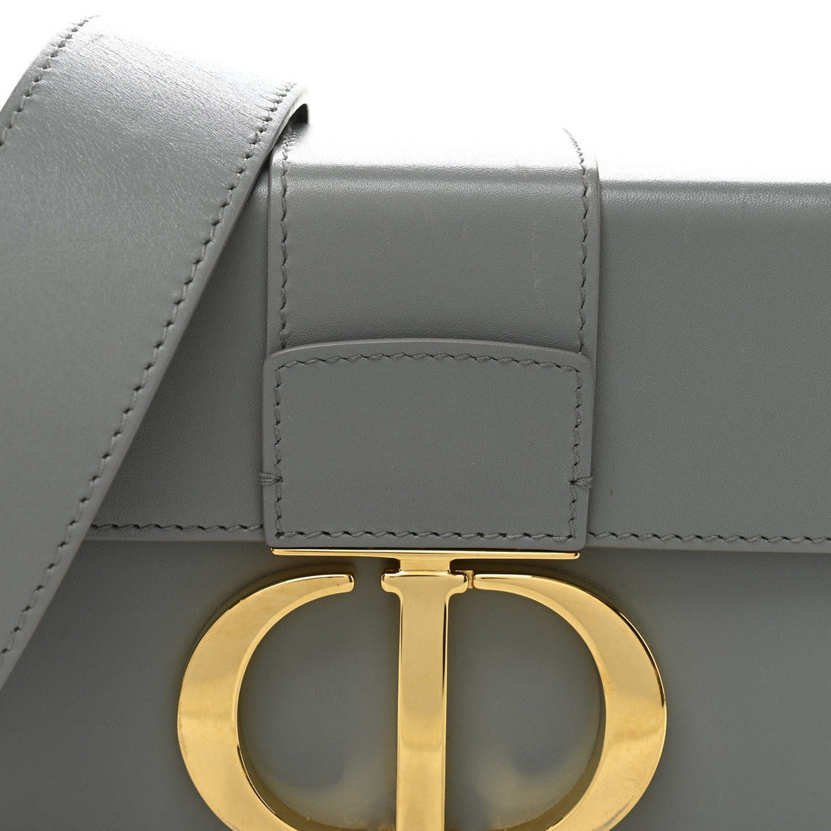Box Calfskin 30 Montaigne Box Bag Gray
