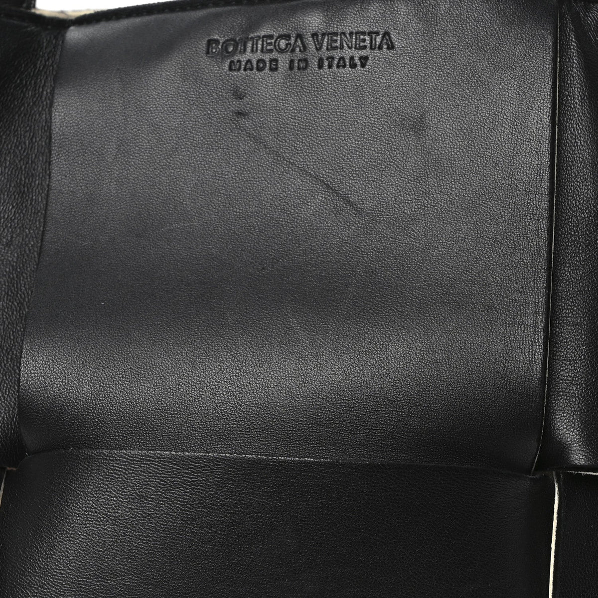 Nappa Maxi Intrecciato Medium Arco Tote Black White