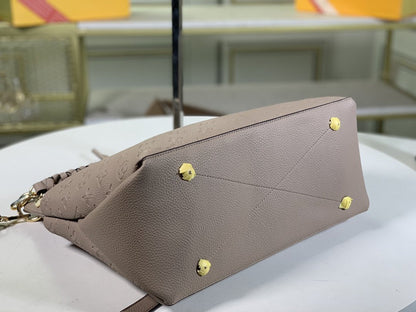 Louis Vuitton Maida Hobo