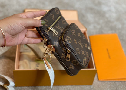 LOUIS VUITTON  Monogram Utility Phone Sleeve