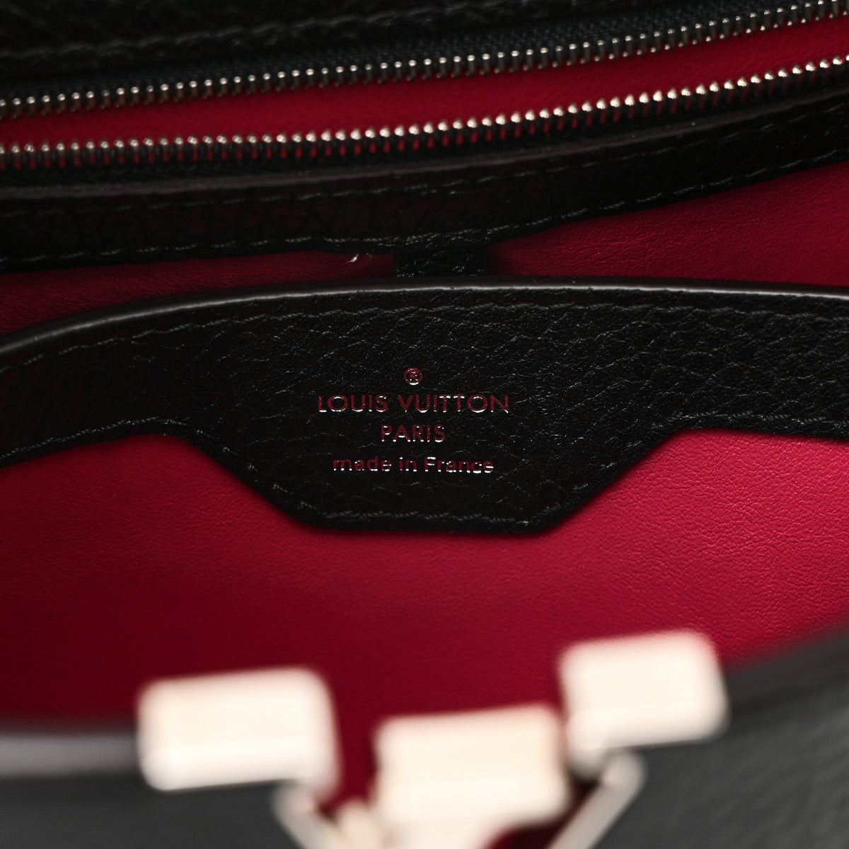 Taurillon Capucines BB Black Fuchsia