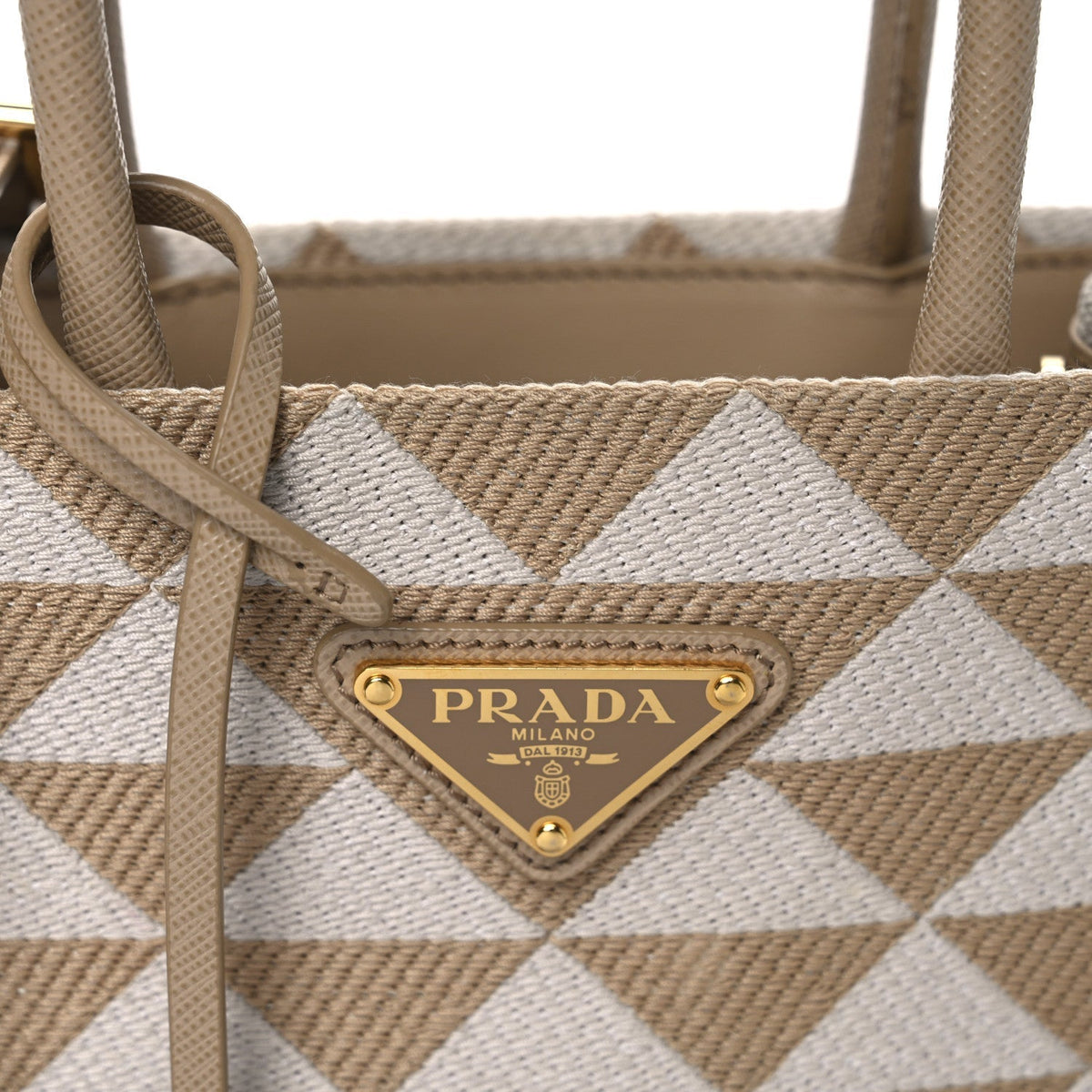 Jacquard Saffiano Triangolo Symbole Embroidered Micro Tote Corda Talco