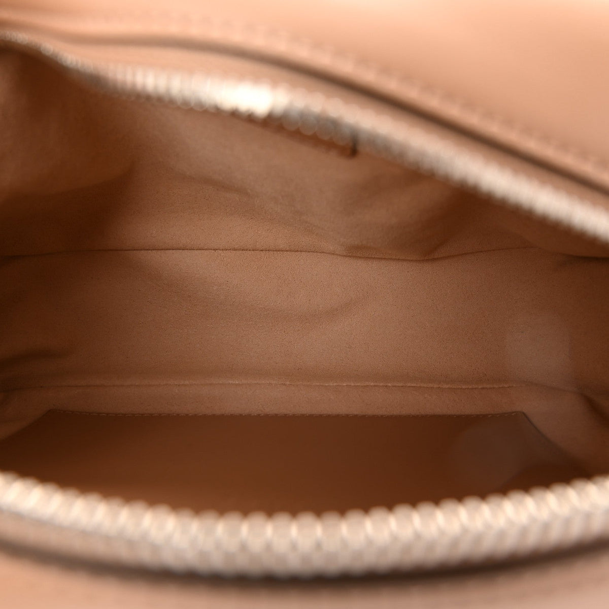 Calfskin Matelasse Aria Small GG Marmont Chain Shoulder Bag Camelia