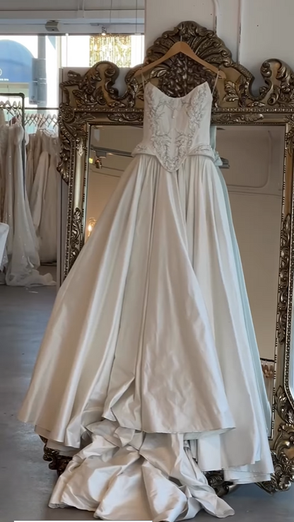 Elegant White Strapless A-Line Satin Appliques Wedding Dress Bridal Dress, D984