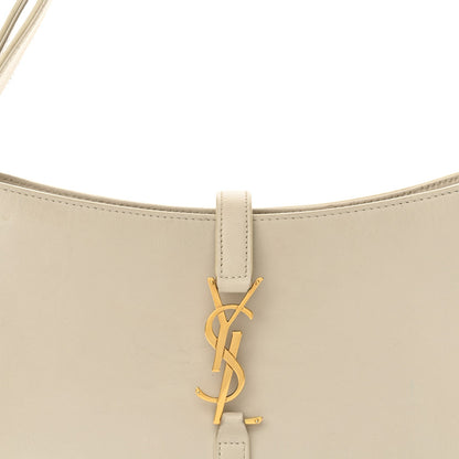 Smooth Calfskin Le 5 A 7 Hobo Crema Soft