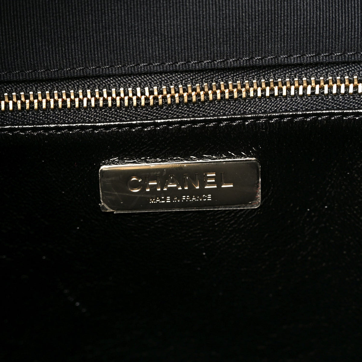 Shiny Crumpled Calfskin Quilted Large 31 Shopping Bag Black