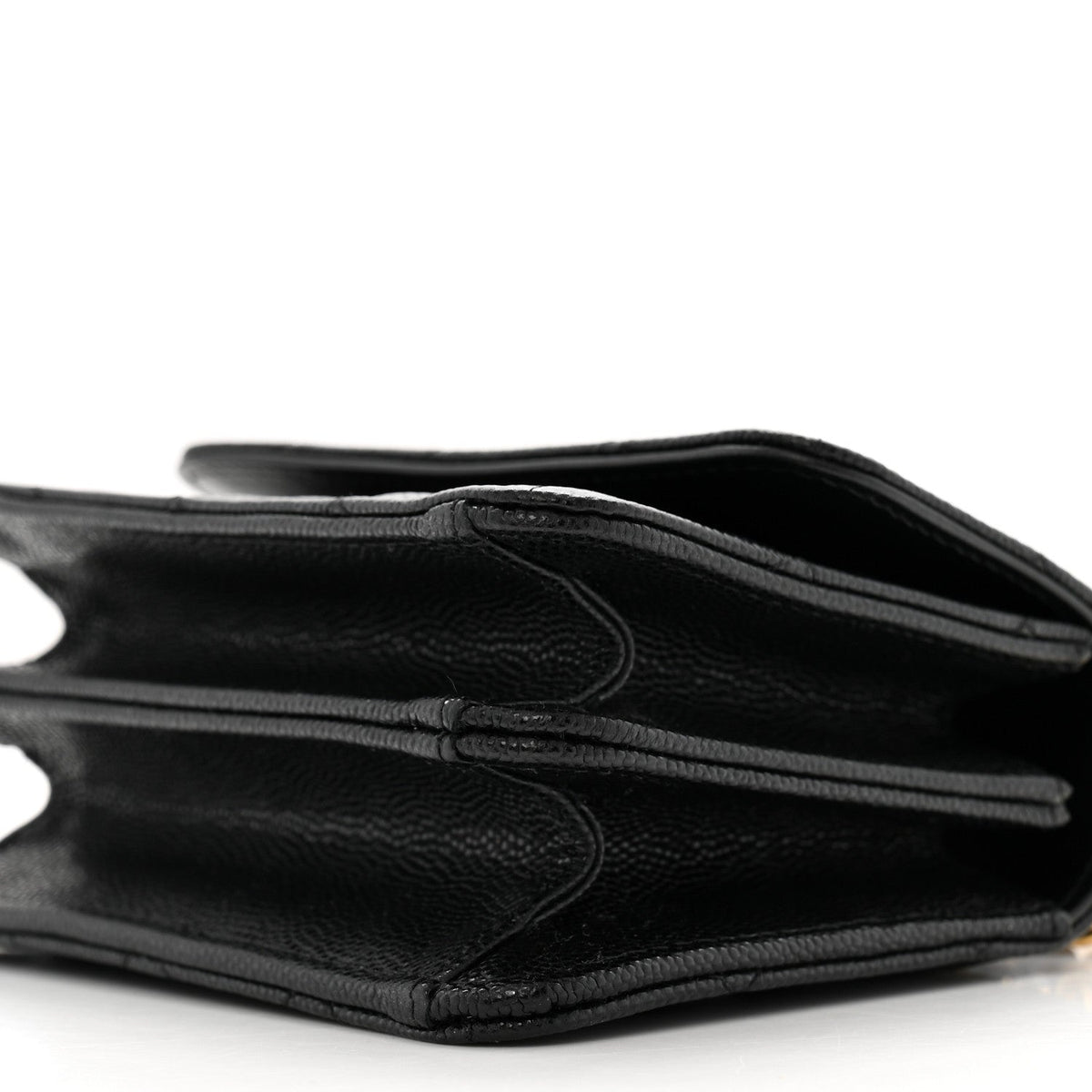 Shiny Caviar Quilted Clutch With Chain Black