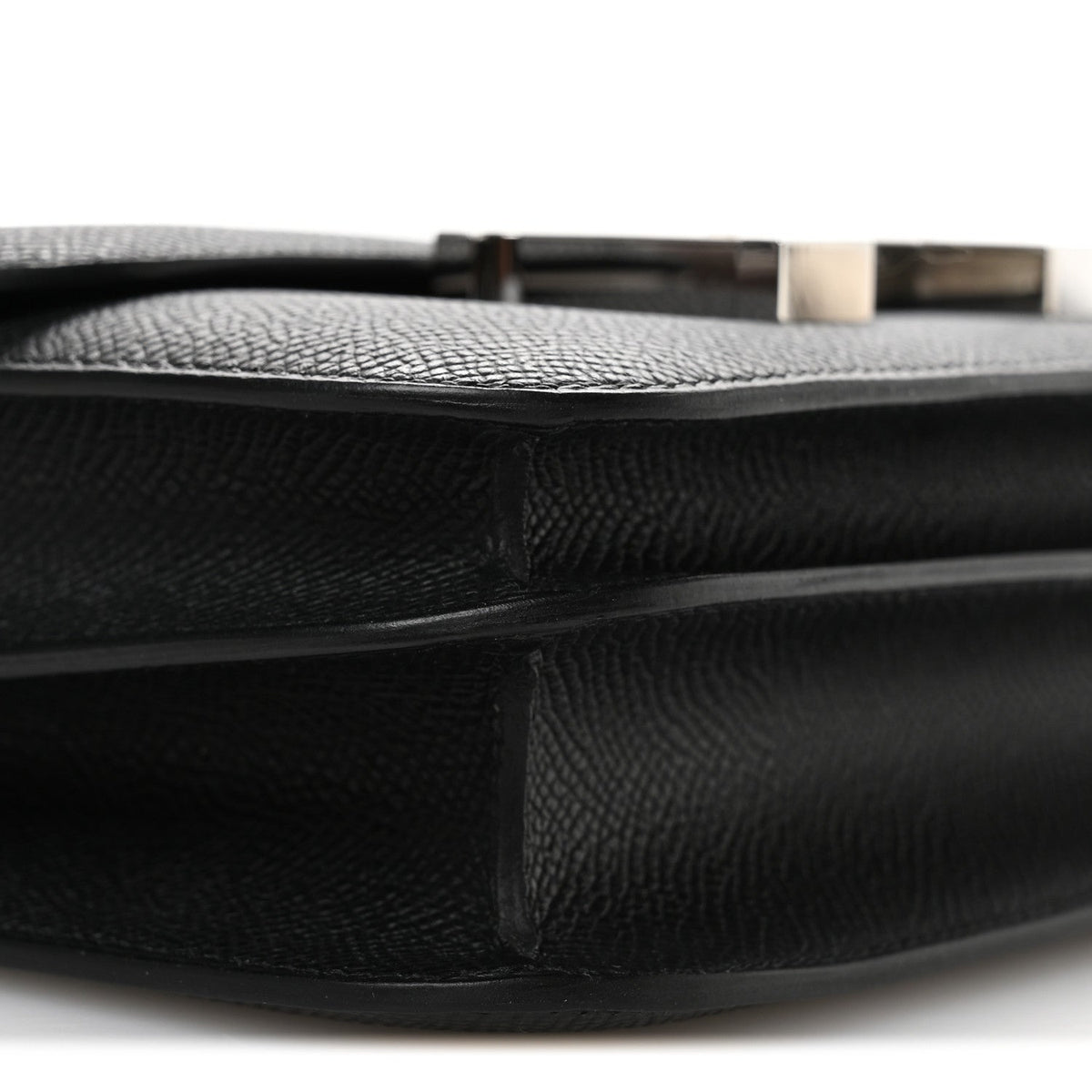 Epsom Constance 18 Black