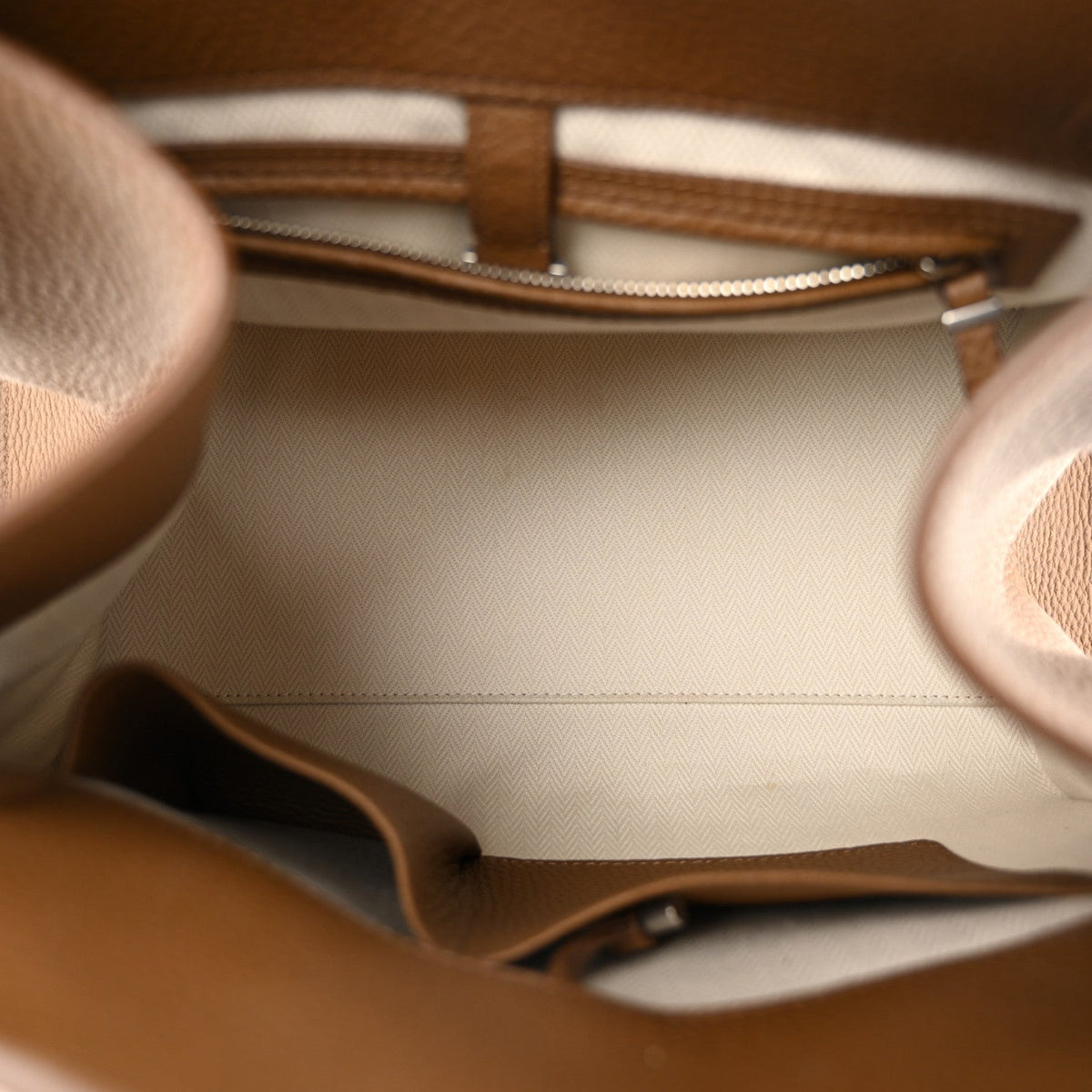 Matte Grained Calfskin Soft Margaux 12 Taupe