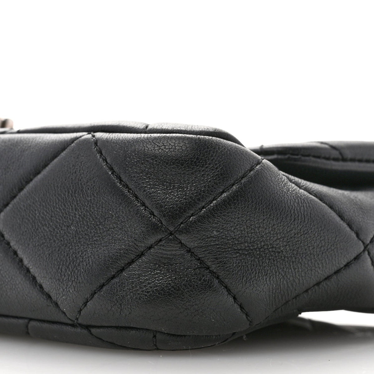 Lambskin Quilted Chain Flap Black