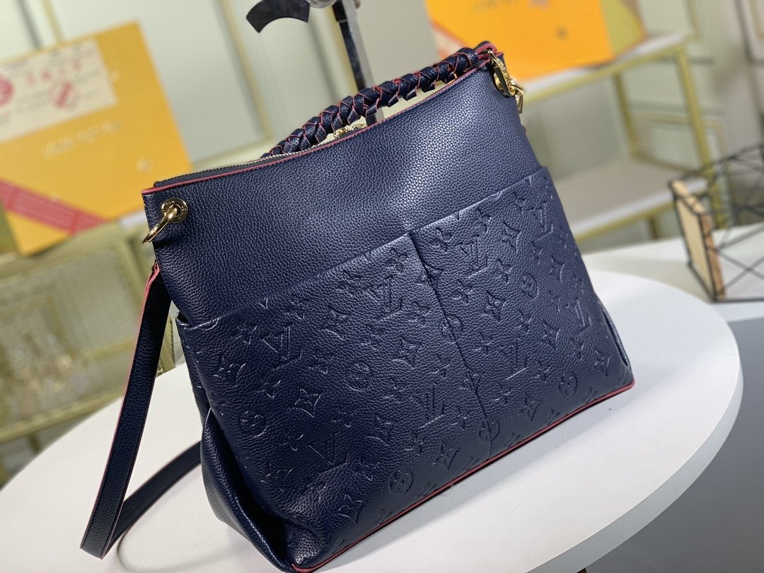 Louis Vuitton Maida Hobo