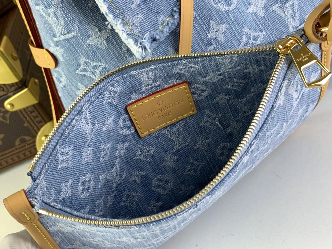 Louis Vuitton M11462 CarryAll PM