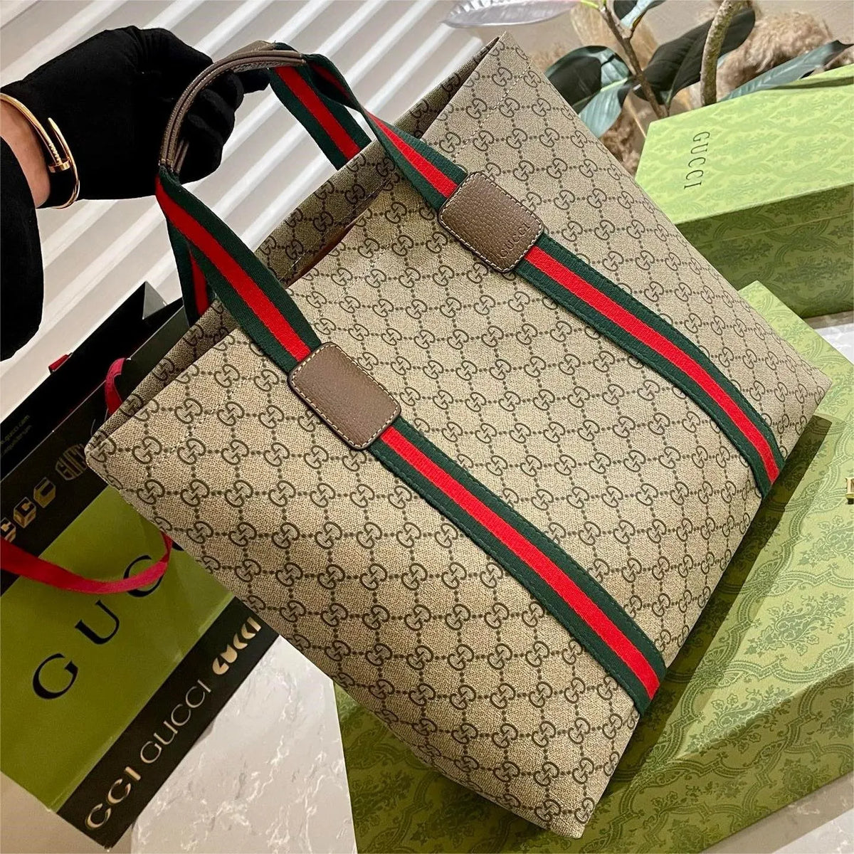 GUCCI TENDER MEDIUM TOTE BAG