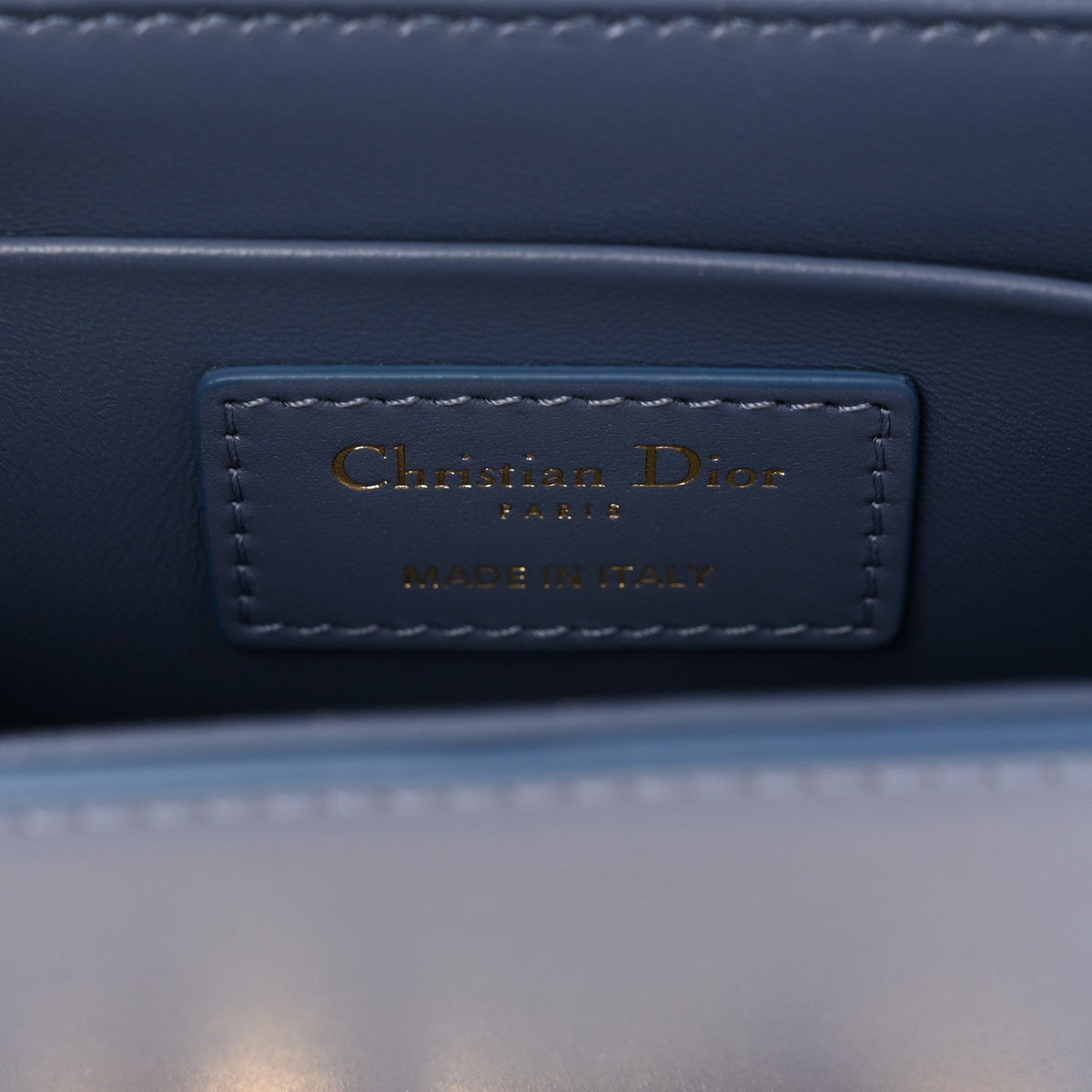 Box Calfskin 30 Montaigne Box Bag Blue