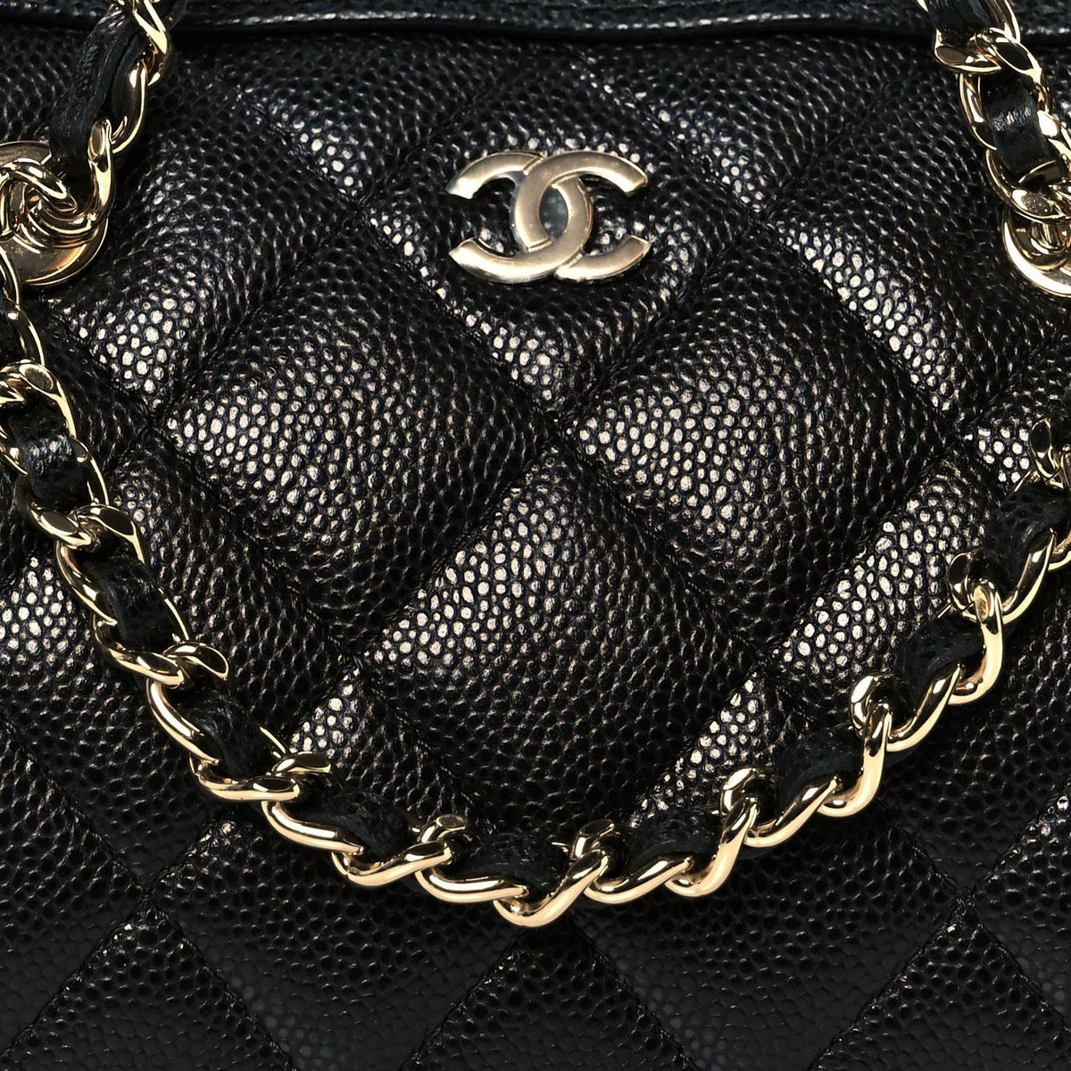 Caviar Quilted Barrel Clutch With Chain Black