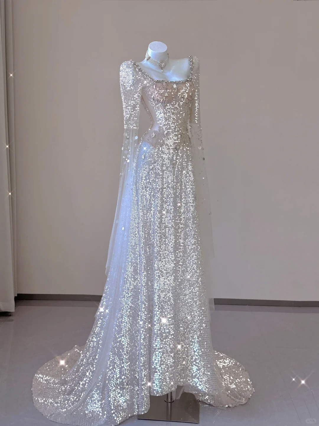 Champagne Long Sleeves A-Line Sequins Long Formal Prom Dress Evening Gown, D467