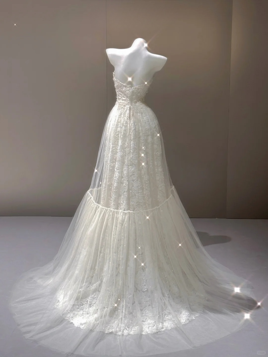 Elegant Sweetheart Neck A-Line Tulle Wedding Dress Long Evening Gown, D471