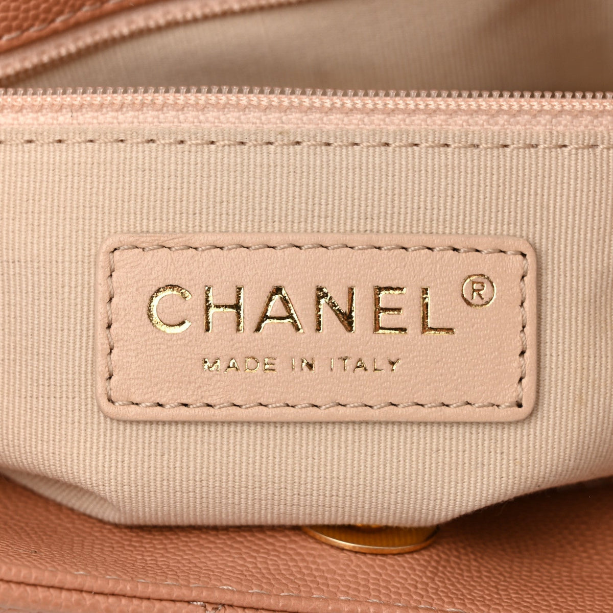 Caviar Quilted Wavy CC Hobo Beige