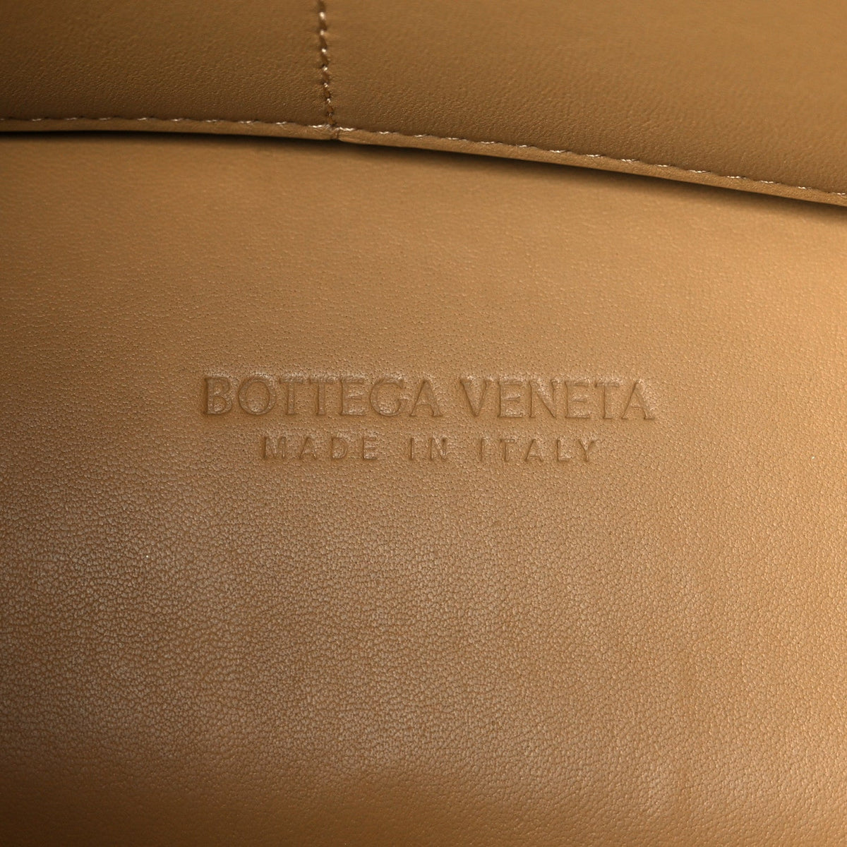 Nappa Intrecciato Medium Andiamo Shoulder Bag Dark Praline