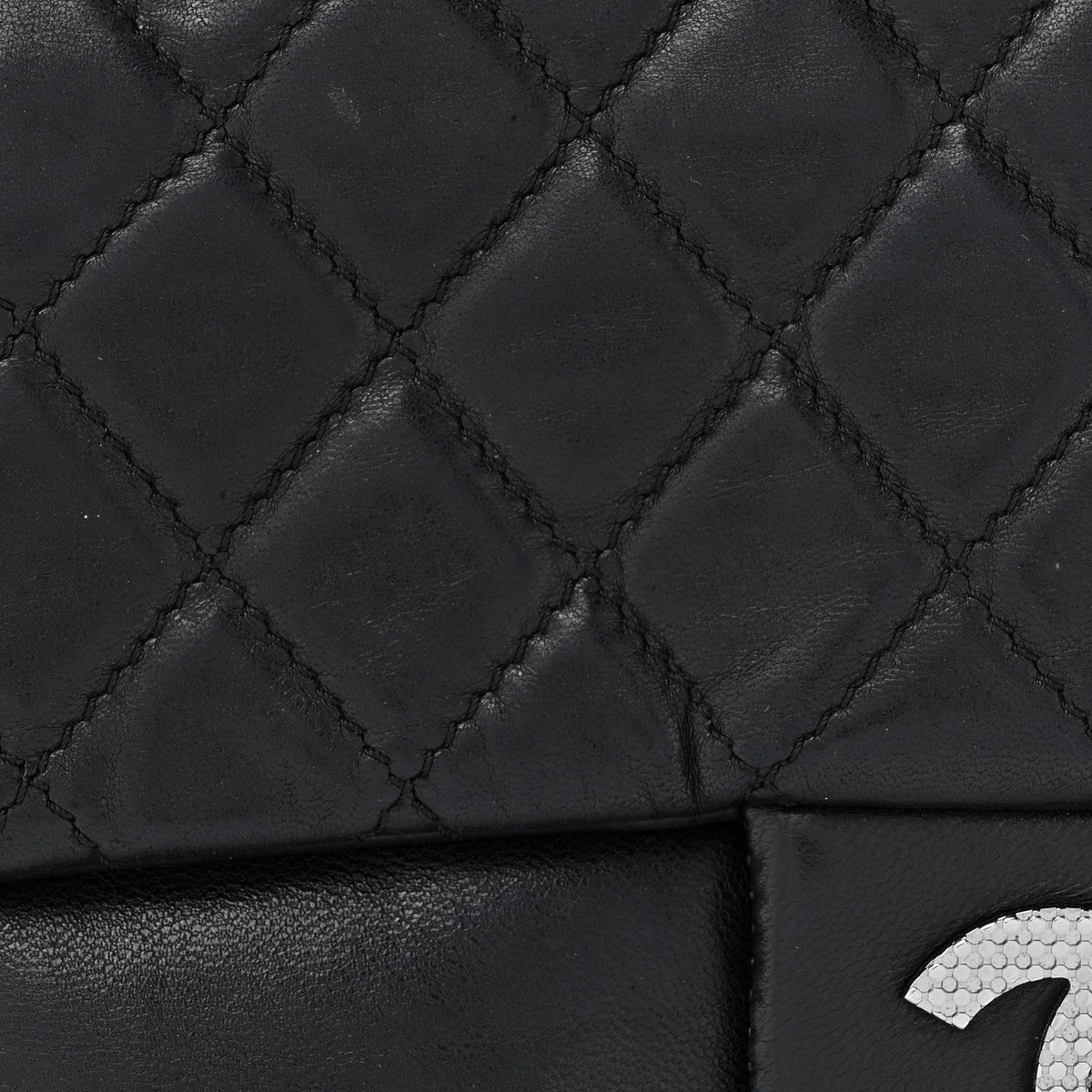 Lambskin Quilted Chain Mail Shoulder Bag Black