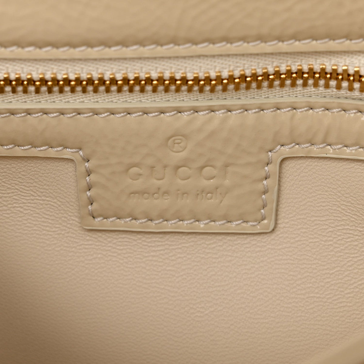 Skipper Calf Ultralight GG Soft Small Chain Bag Ivory