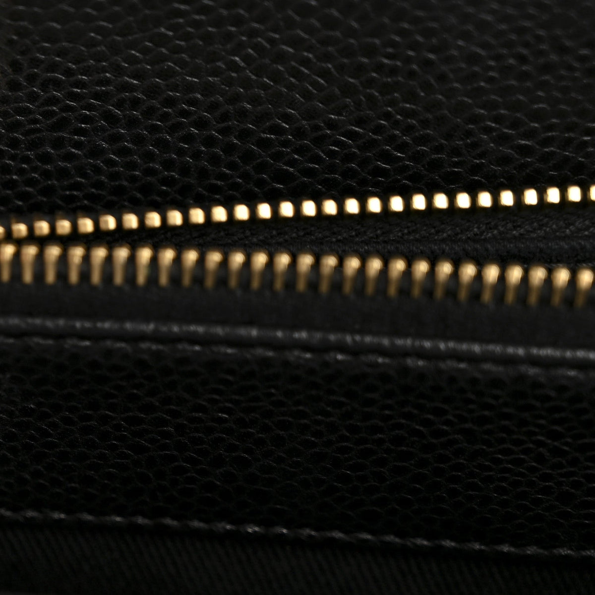 Caviar Quilted CC Timeless Soft Tote Black