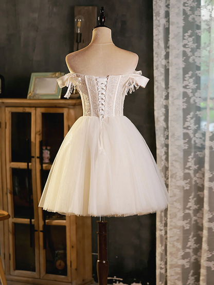 Vintage White Lace Off-the-shoulder Design A-line Tulle Party Dress Homecoming Dress D1552