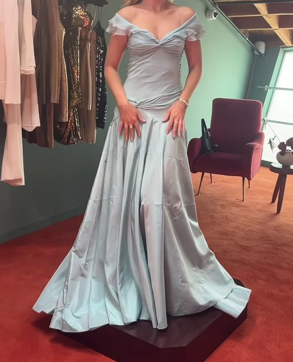 Light Blue V Neck A-Line Vintage Prom Dress Evening Gown MD7640