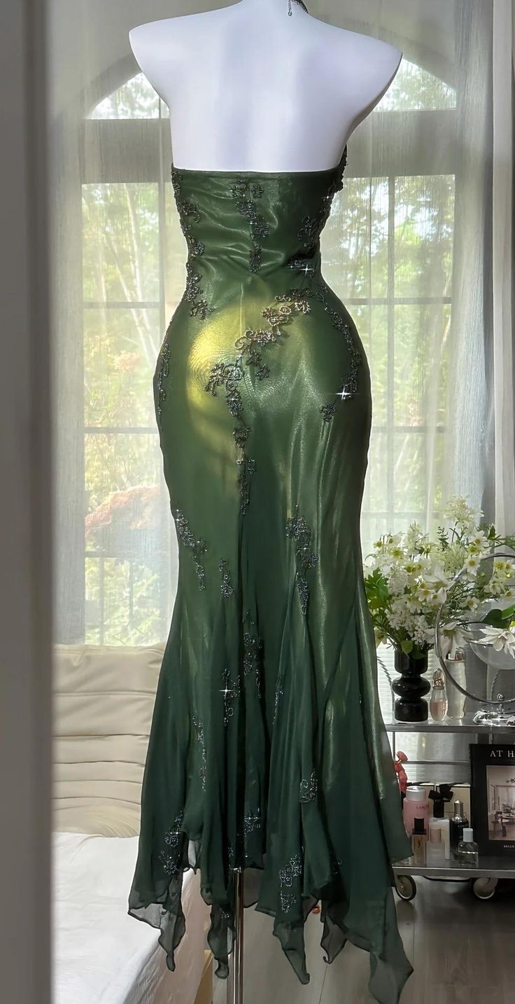 Vintage Green Mermaid Halter Beaded Chiffon Prom Dress SH5071