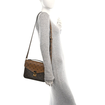 Reverse Monogram Pochette Metis