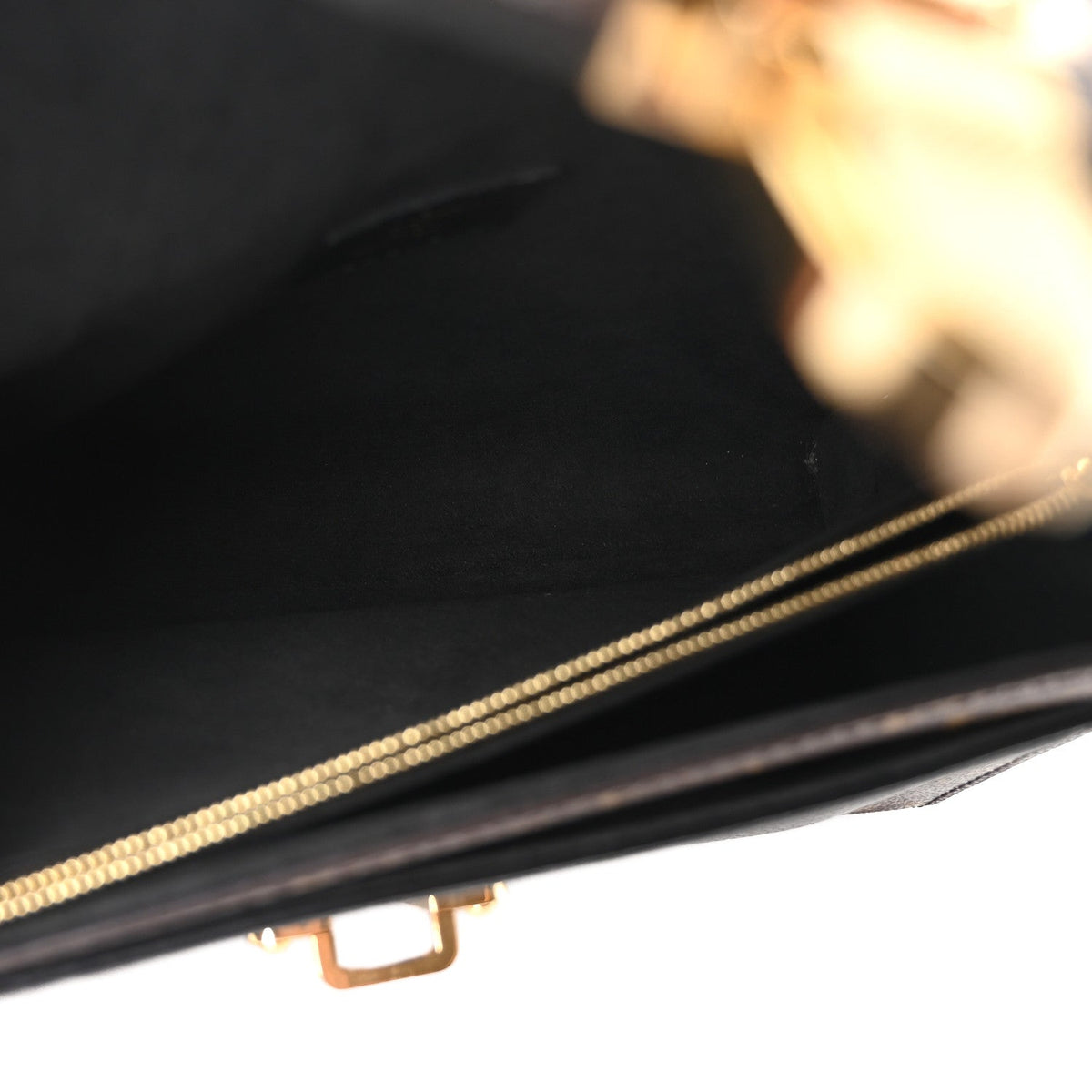 Monogram Victoire Black