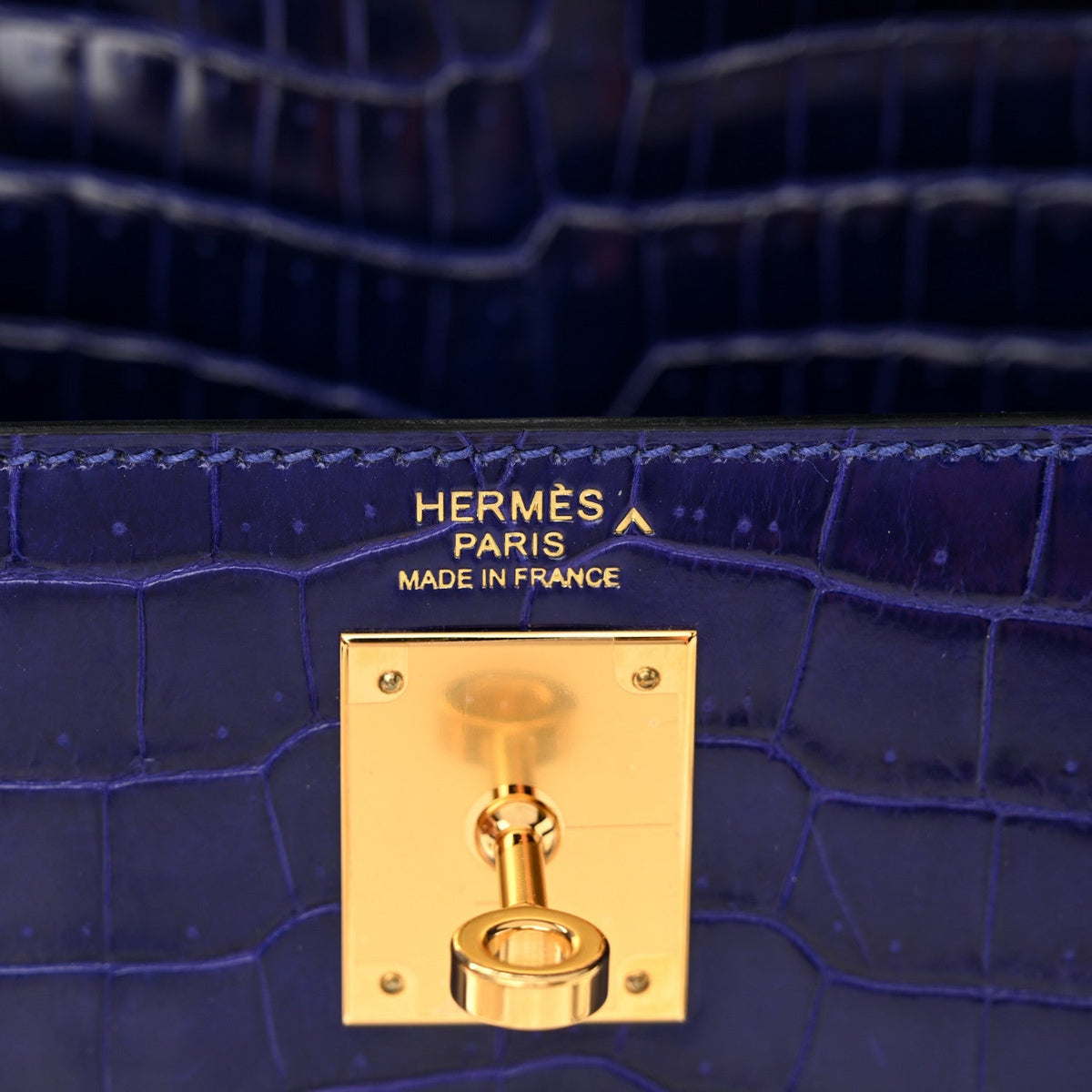 Shiny Porosus Crocodile Kelly Sellier 32 Bleu Electrique