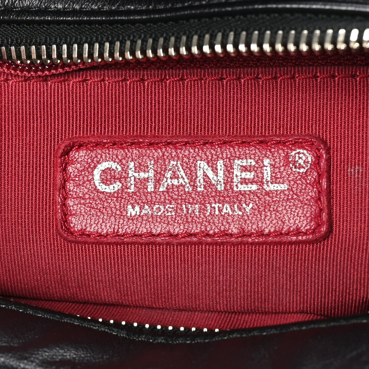 Aged Calfskin Quilted Medium Gabrielle Hobo Black