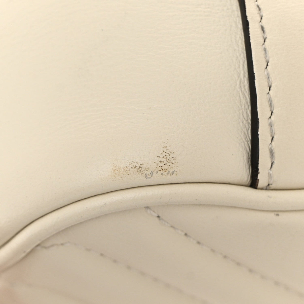 Calfskin Matelasse Small GG Marmont Shoulder Bag White