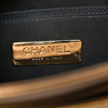 Metallic Calfskin Caviar Quilted Chain Handle Flap Gold