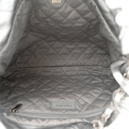 Metallic Calfskin Quilted Chanel 22 Silver