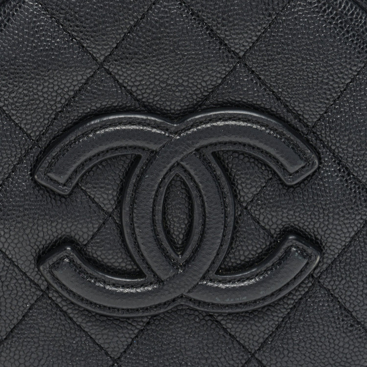 Caviar Quilted Small Round Vanity With Chain  Black