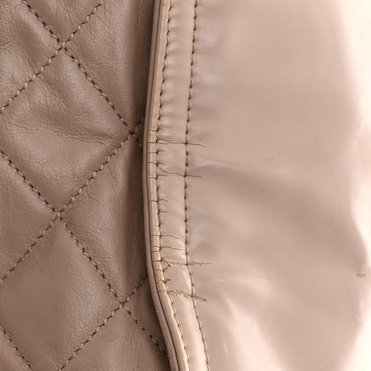Vinyl Large Lipstick Tote Dark Beige