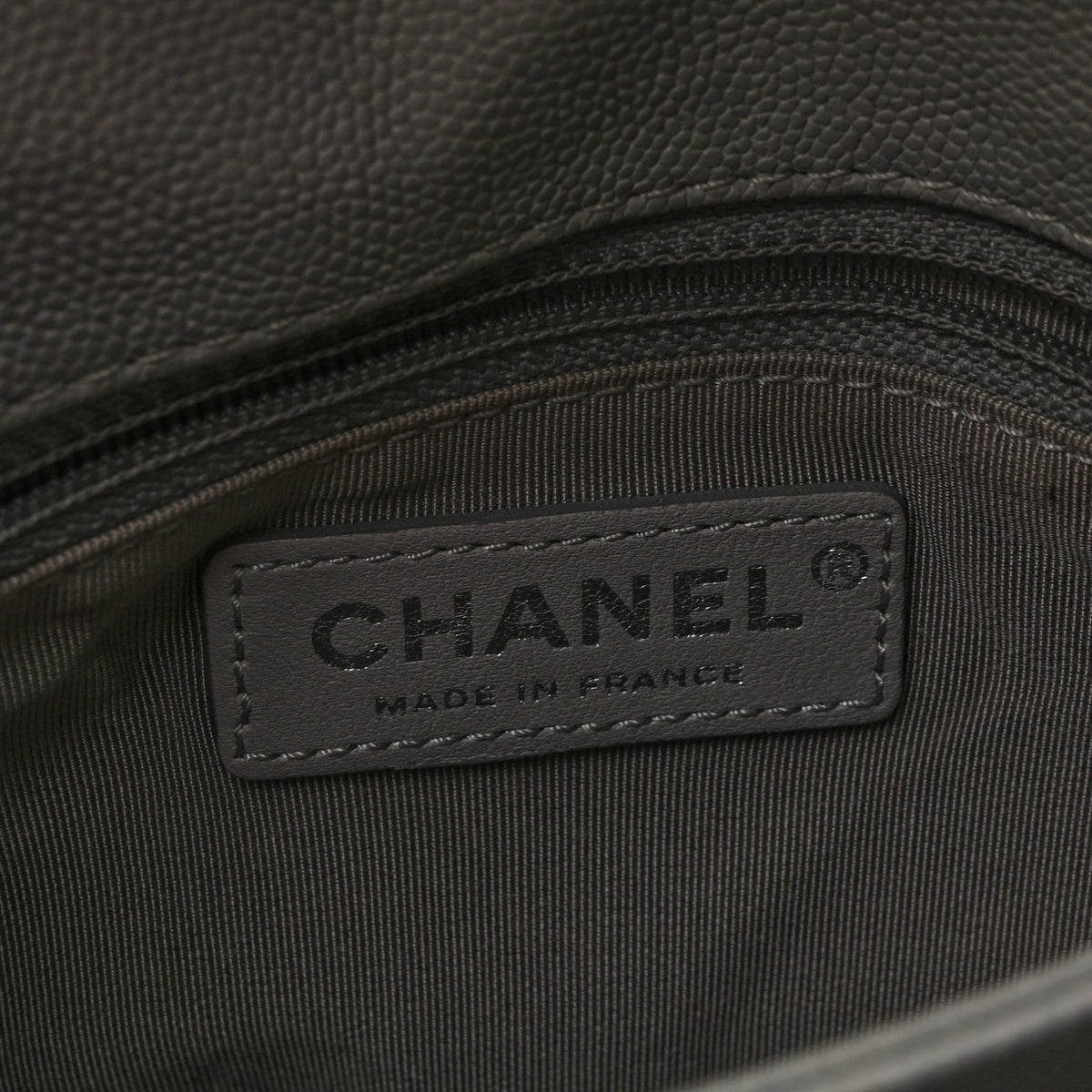 Caviar Quilted Medium Urban Companion Flap Grey