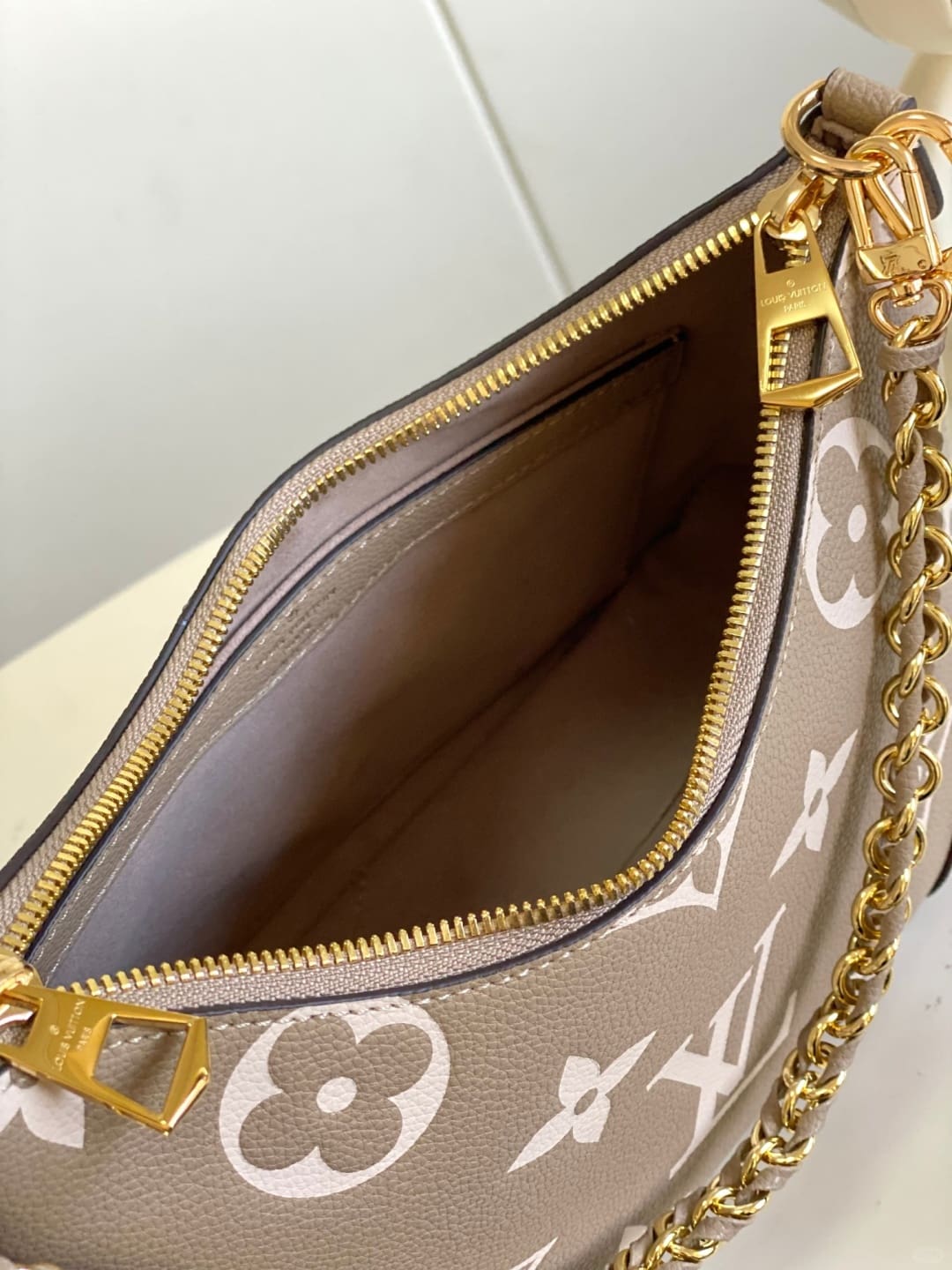 Louis Vuitton M13224 Boulogne