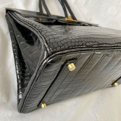 Hermès Black Shiny Porosus Crocodile Leather Gold Hardware Birkin 35 Bag