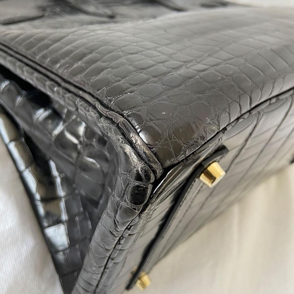 Hermès Black Shiny Porosus Crocodile Leather Gold Hardware Birkin 35 Bag
