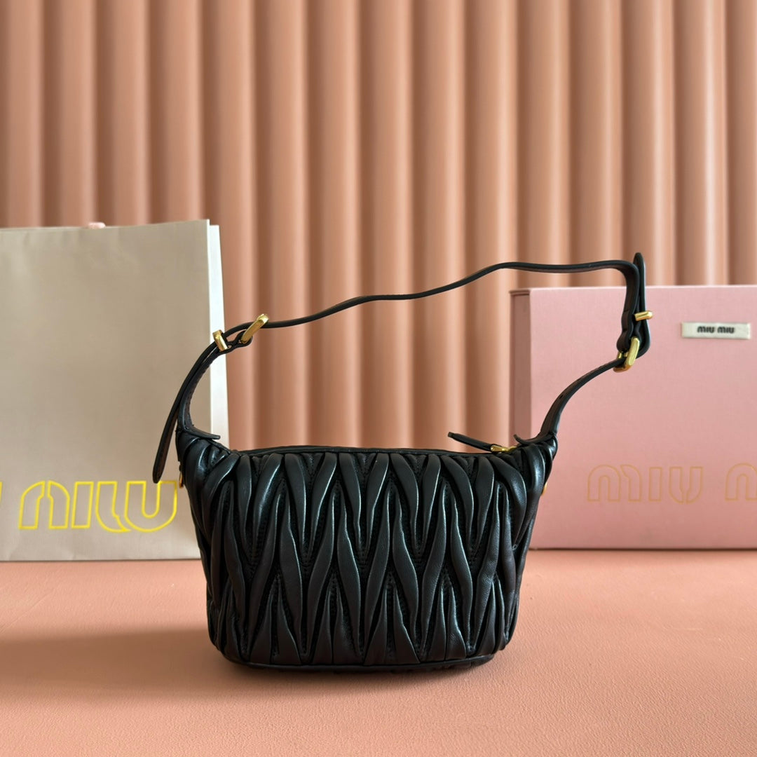Miu Matelassé Pouch Bag 15cm Black Leather