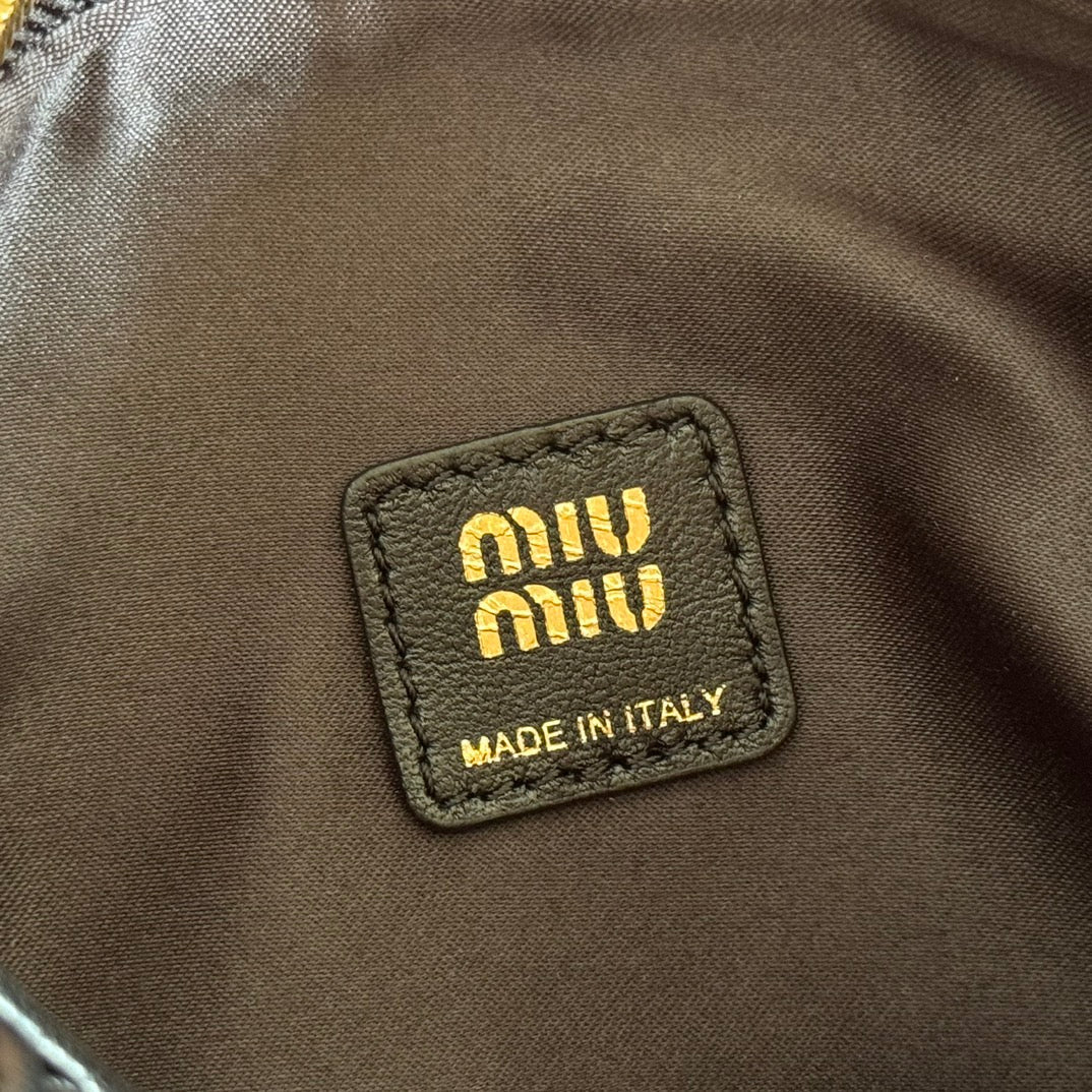 Miu Matelassé Pouch Bag 15cm Black Leather